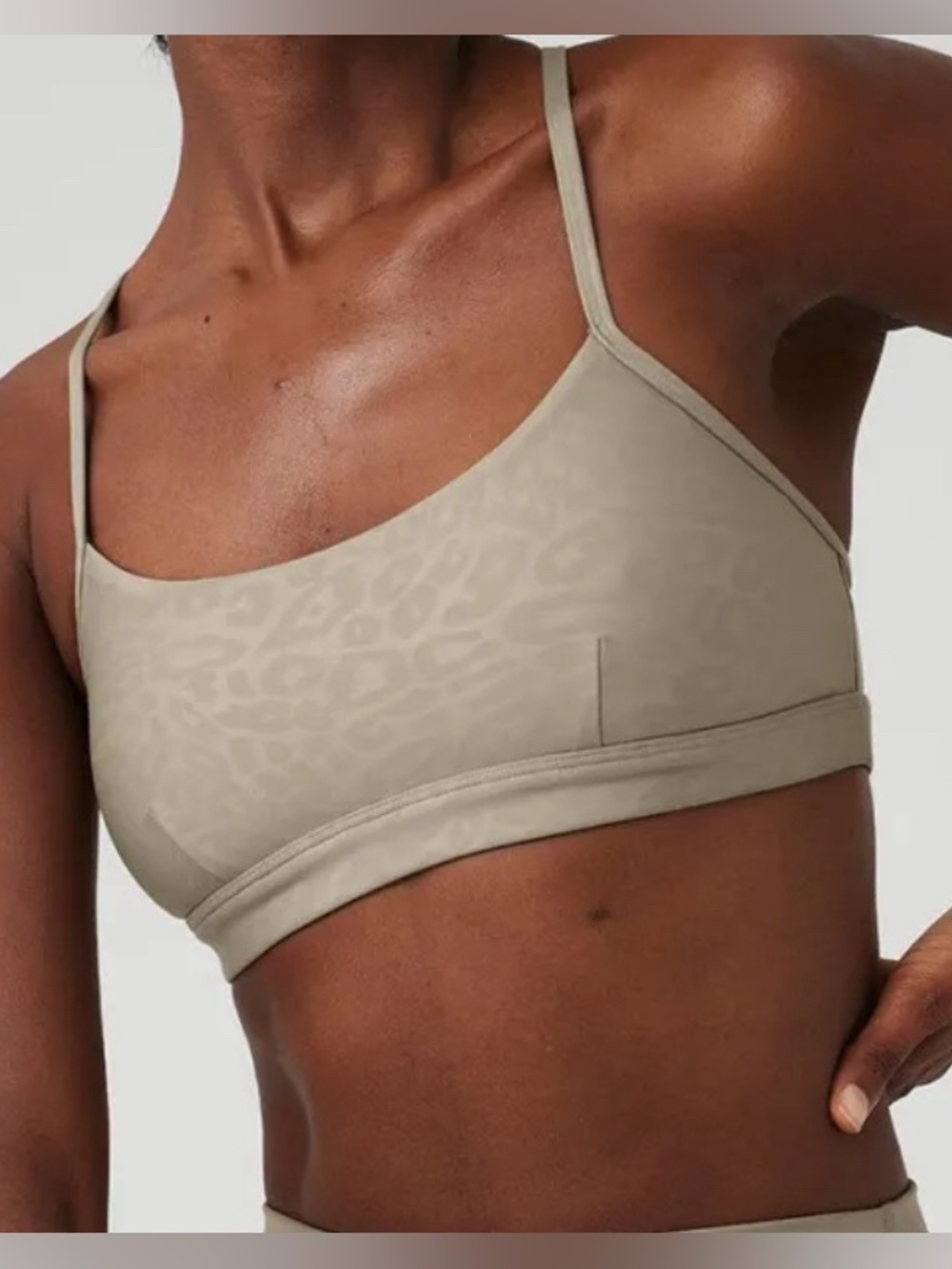 Alo Yoga Airlift Leopard Debossed Intrigue Bra - Gravel - Size Medium